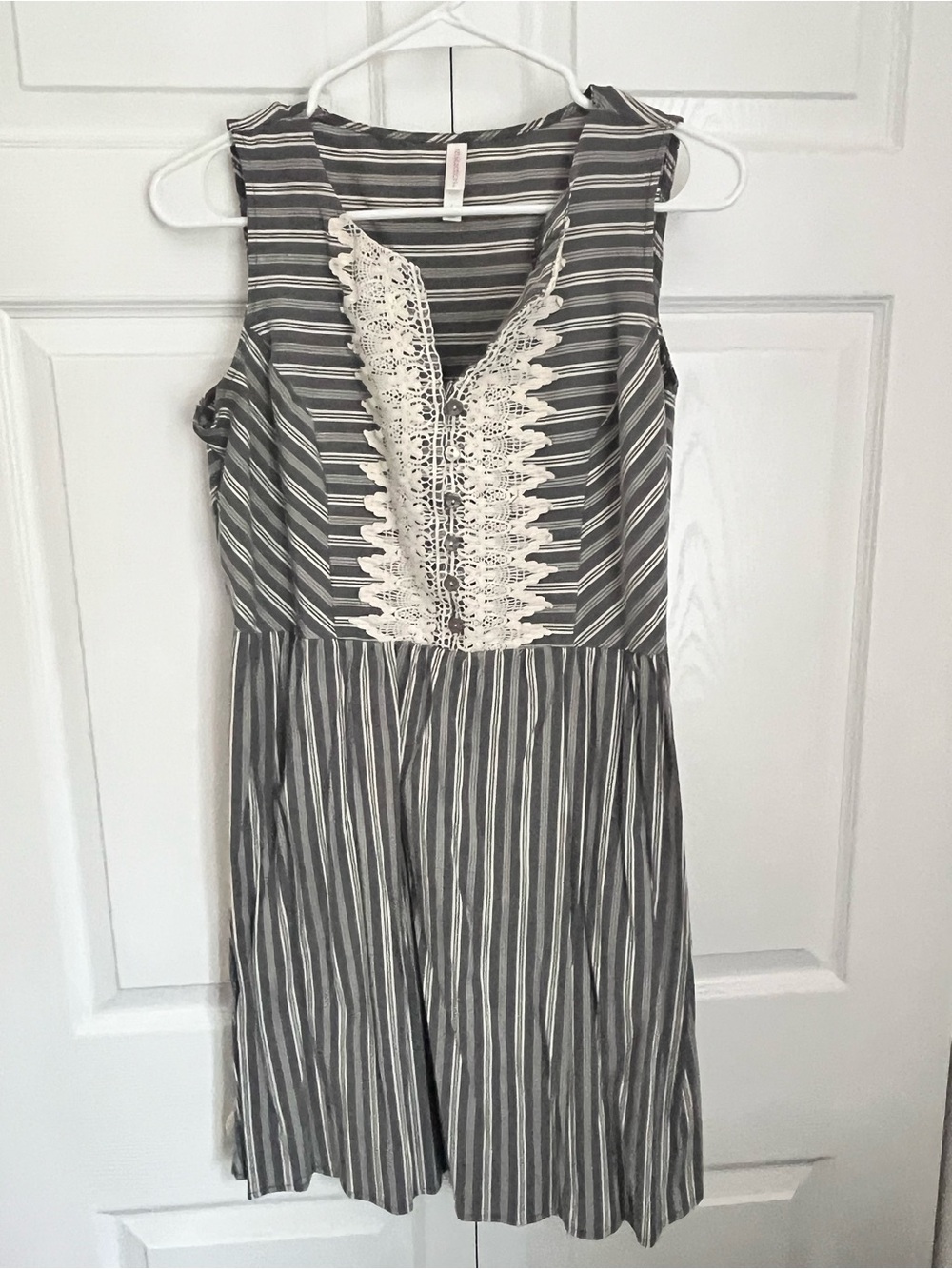 Xhilaration Gray & White Striped Sleeveless Dress with Cream Lace V